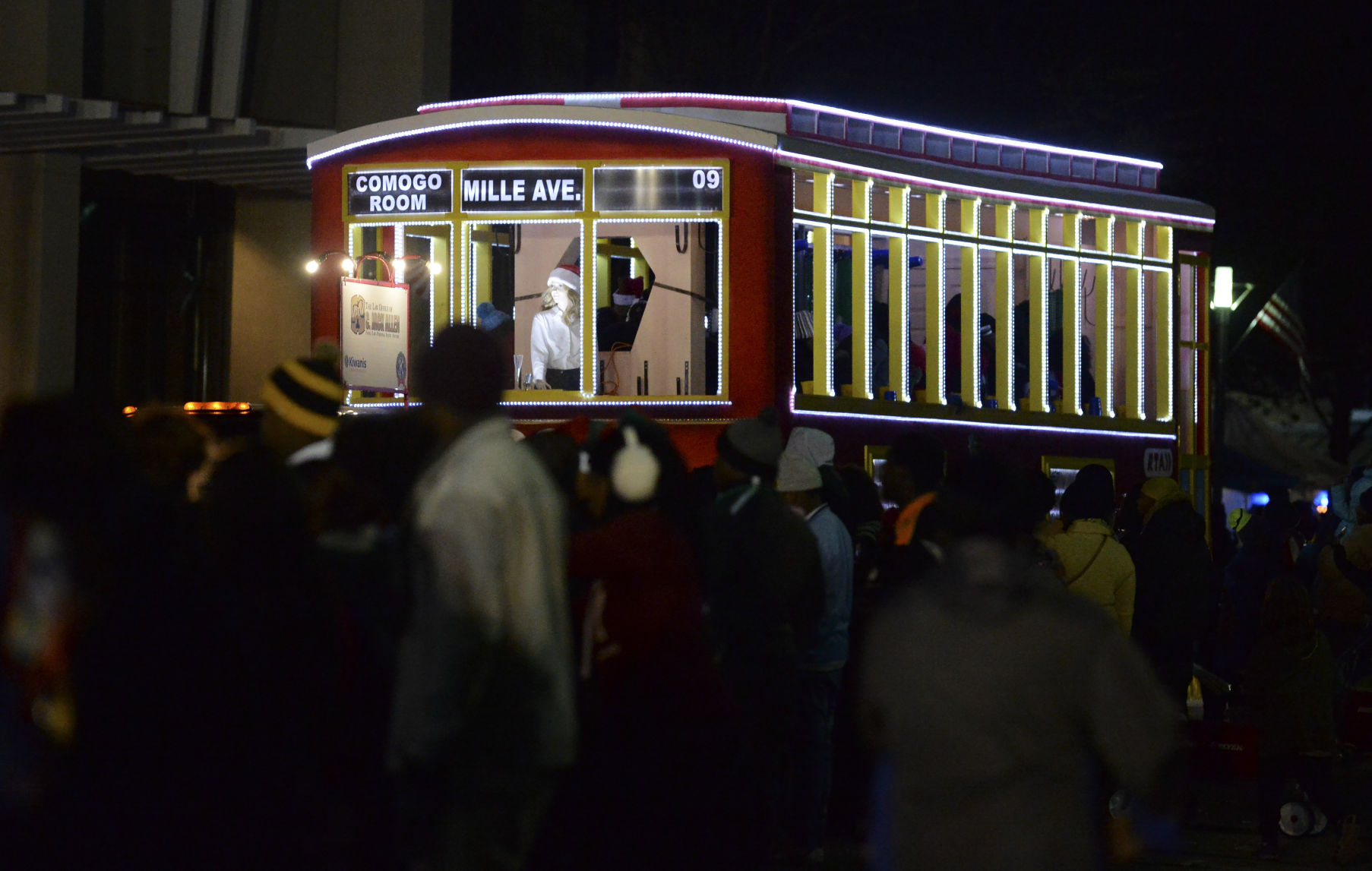BR.xmasparade.121017 HS 133.JPG